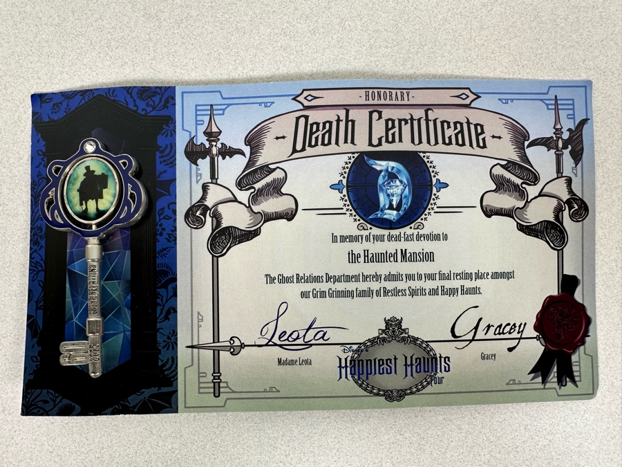 Vintage Disneyland Haunted Mansion Key Trading Pin New On Card [Photo 3]