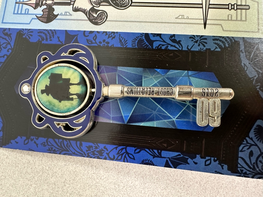 Vintage Disneyland Haunted Mansion Key Trading Pin New On Card