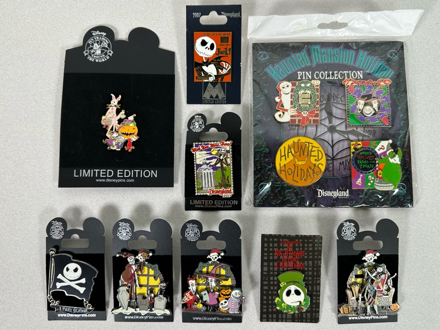 Collection Of Vintage Disneyland The Nightmare Before Christmas Trading Pins New On Cards - Three Limited Edition Pins [Photo 1]