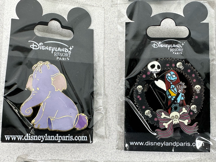 Collection Of Vintage Disneyland Trading Pins New On Cards [Photo 9]