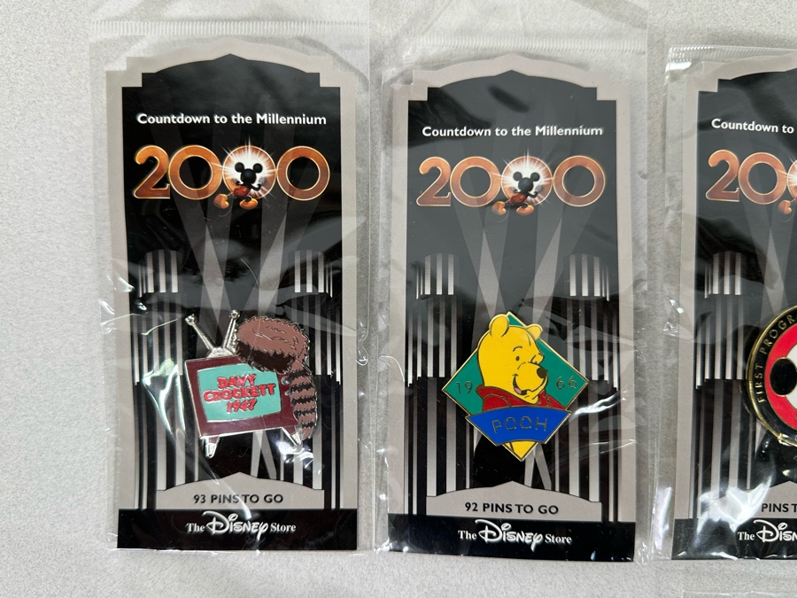 Collection Of Vintage Disneyland Trading Pins New On Cards Year 2000 Millennium Countdown [Photo 3]