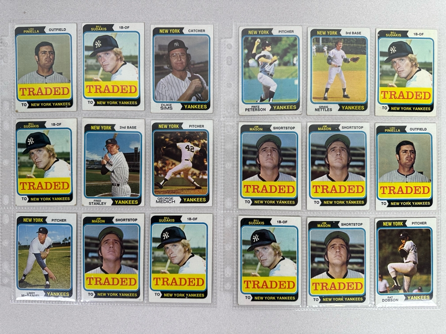 Vintage 1974 Topps Baseball Card Collection In Plastic Sleeves 549 Cards Total Ready For Grading - See Photos [Photo 15]