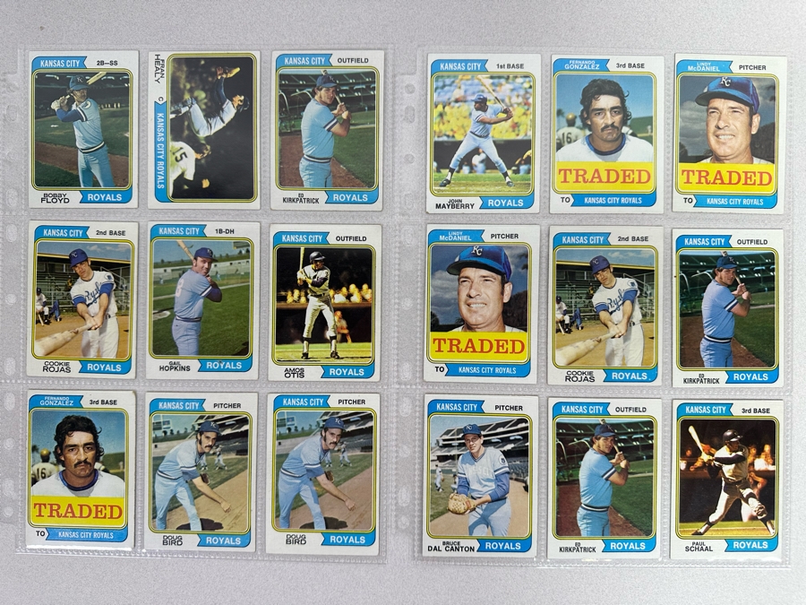 Vintage 1974 Topps Baseball Card Collection In Plastic Sleeves 549 Cards Total Ready For Grading - See Photos [Photo 17]