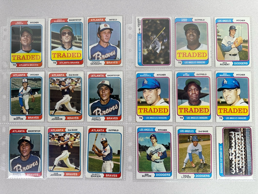 Vintage 1974 Topps Baseball Card Collection In Plastic Sleeves 549 Cards Total Ready For Grading - See Photos [Photo 5]