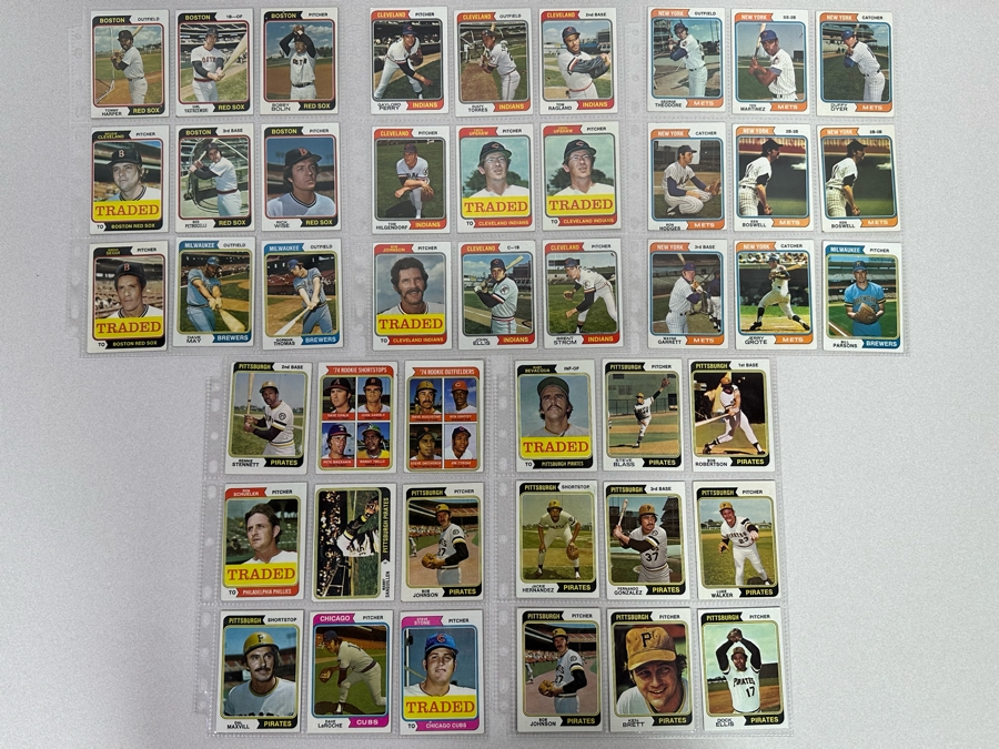 Vintage 1974 Topps Baseball Card Collection In Plastic Sleeves 549 Cards Total Ready For Grading - See Photos [Photo 22]