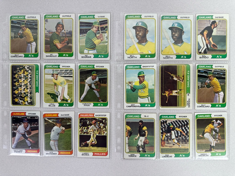 Vintage 1974 Topps Baseball Card Collection In Plastic Sleeves 549 Cards Total Ready For Grading - See Photos [Photo 11]