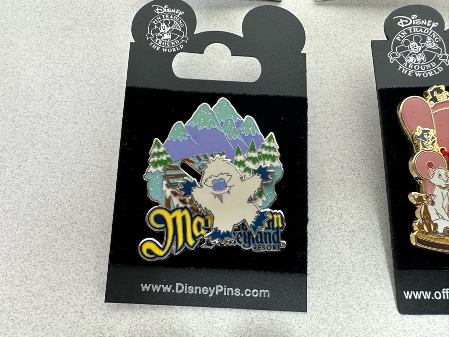 Collection Of Vintage Disneyland Trading Pins New On Cards [Photo 11]