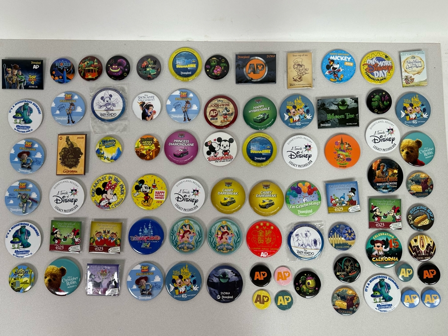 Collection Of Vintage Disneyland Buttons [Photo 3]
