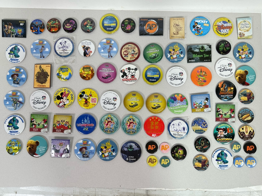 Collection Of Vintage Disneyland Buttons [Photo 2]