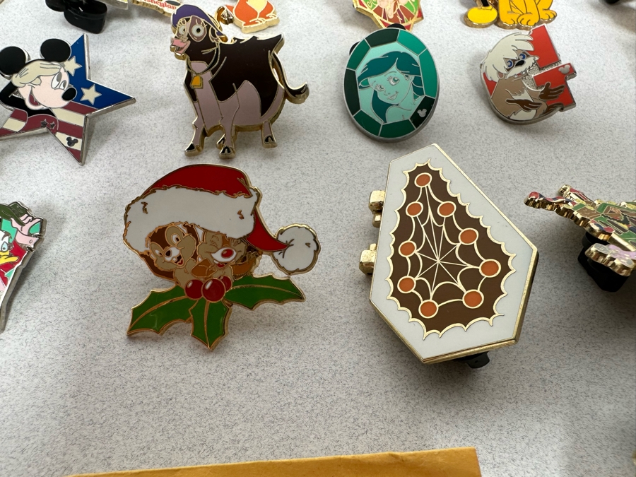 Collection Of Vintage Disneyland Trading Pins - See Photos [Photo 35]