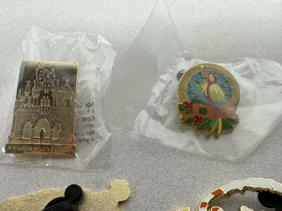 Collection Of Vintage Disneyland Trading Pins - See Photos [Photo 15]