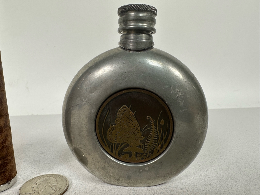 Pair Of Vintage British Flasks [Photo 4]