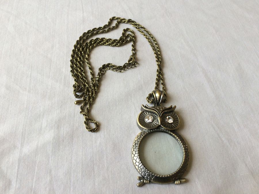Owl Shaped Magnifier with Chain [Photo 5]