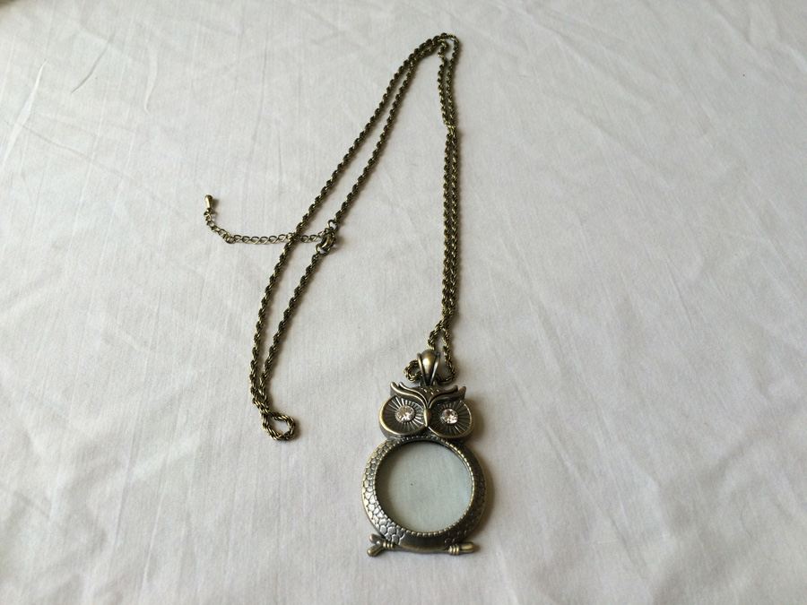 Owl Shaped Magnifier with Chain [Photo 1]