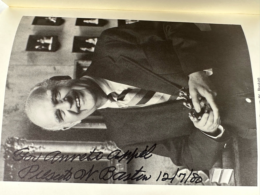 Collection Of Sebastian Miniatures Figurines And Hand Signed Book Most Figurines Are Hand Signed By Either Prescott Baston (Father) Or Woody Baston (Son) - See Photos [Photo 31]