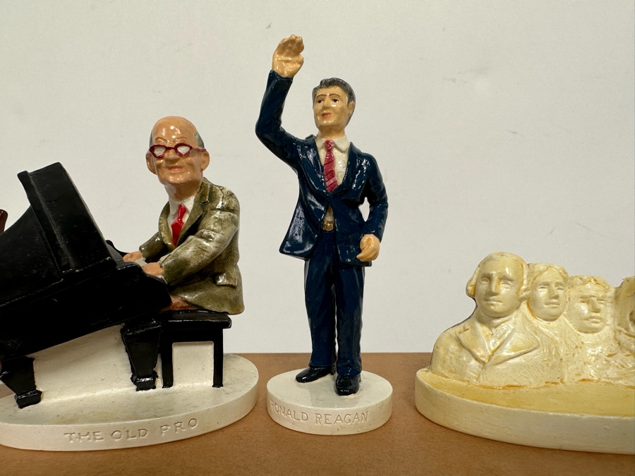 Collection Of Sebastian Miniatures Figurines And Hand Signed Book Most Figurines Are Hand Signed By Either Prescott Baston (Father) Or Woody Baston (Son) - See Photos [Photo 27]