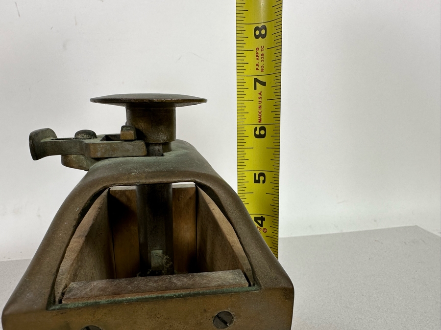 Antique Primitive Butter Mold Press 6W X 4D X 7H [Photo 12]