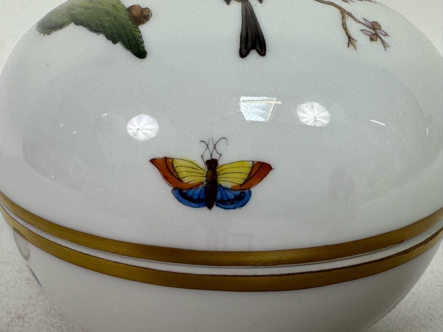 Hand Painted Herend Hungary Covered Round Box With Rothschild Bird Decoration 4.5W X 3H [Photo 9]