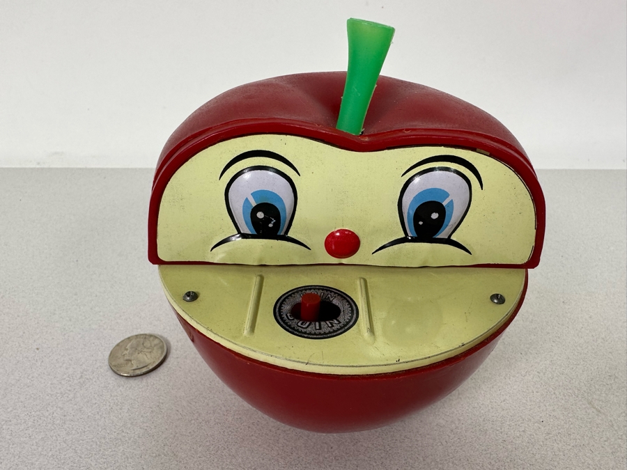 Vintage Japanese Mechanical Wind Up Apple Bank By Yone Working No 2185 Working 5W X 5H [Photo 4]