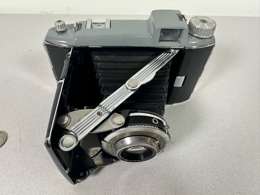 Vintage Kodak Tourist Bellows Camera [Photo 7]