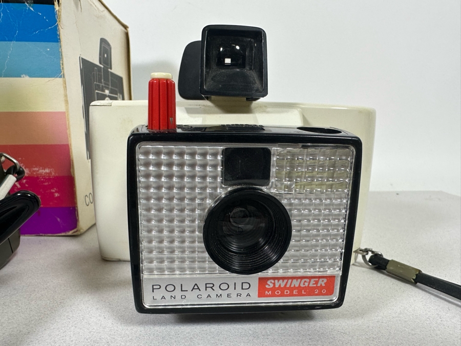 (3) Vintage Polaroid Cameras [Photo 6]
