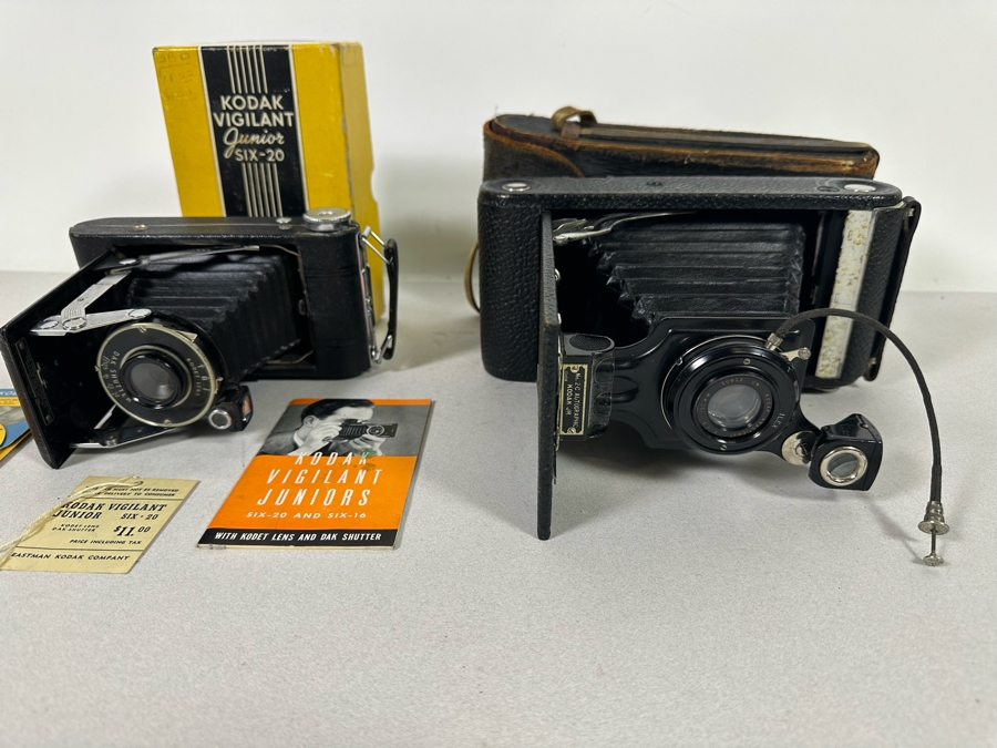 Vintage Kodak Vigilant Junior Six-20 And Antique Kodak Jr. No. 2-C Autographic Bellows Camera [Photo 10]