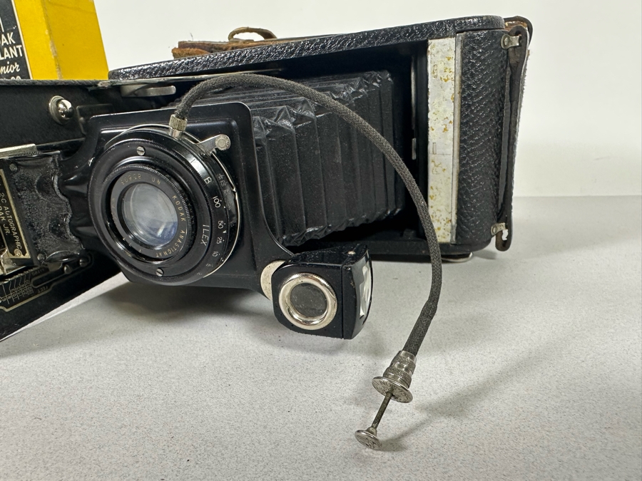 Vintage Kodak Vigilant Junior Six-20 And Antique Kodak Jr. No. 2-C Autographic Bellows Camera [Photo 13]