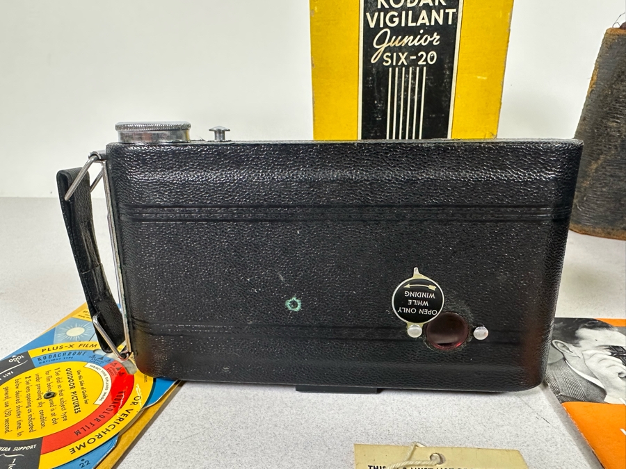 Vintage Kodak Vigilant Junior Six-20 And Antique Kodak Jr. No. 2-C Autographic Bellows Camera [Photo 9]