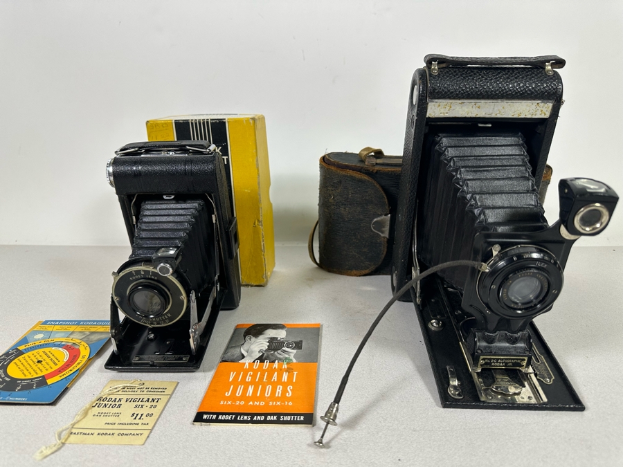 Vintage Kodak Vigilant Junior Six-20 And Antique Kodak Jr. No. 2-C Autographic Bellows Camera [Photo 2]