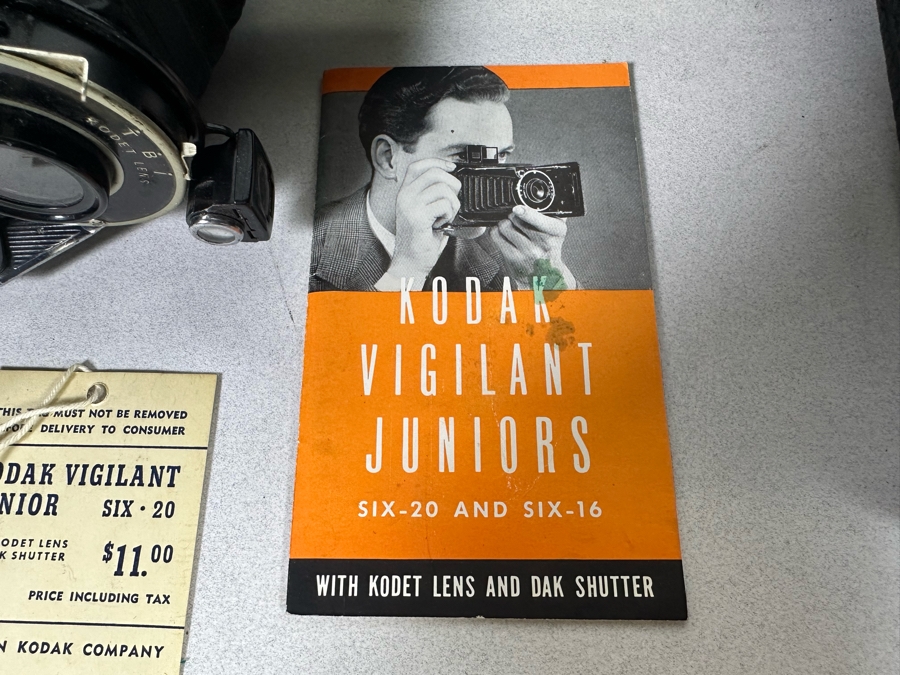 Vintage Kodak Vigilant Junior Six-20 And Antique Kodak Jr. No. 2-C Autographic Bellows Camera [Photo 18]