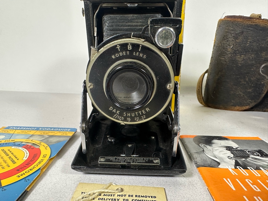 Vintage Kodak Vigilant Junior Six-20 And Antique Kodak Jr. No. 2-C Autographic Bellows Camera [Photo 6]