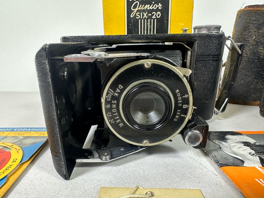 Vintage Kodak Vigilant Junior Six-20 And Antique Kodak Jr. No. 2-C Autographic Bellows Camera [Photo 16]
