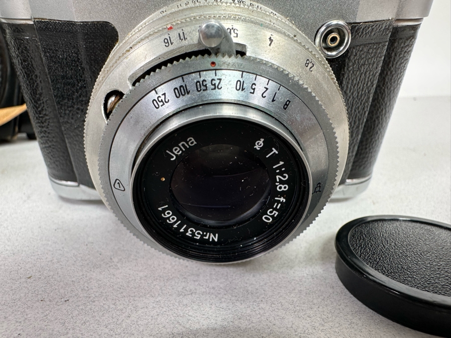 Vintage Canon Canonet Film Camera With EE Electric Eye Lens And Vintage German Altissa Altix Film Camera [Photo 13]