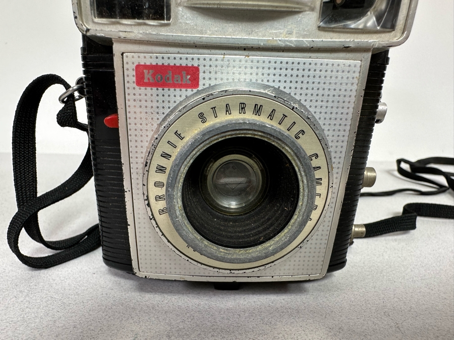 Vintage Kodak Brownie Hawkeye Camera, Vintage Argus Argoflex Seventy-Five And Vintage Kodak Brownie Starmatic Camera [Photo 15]
