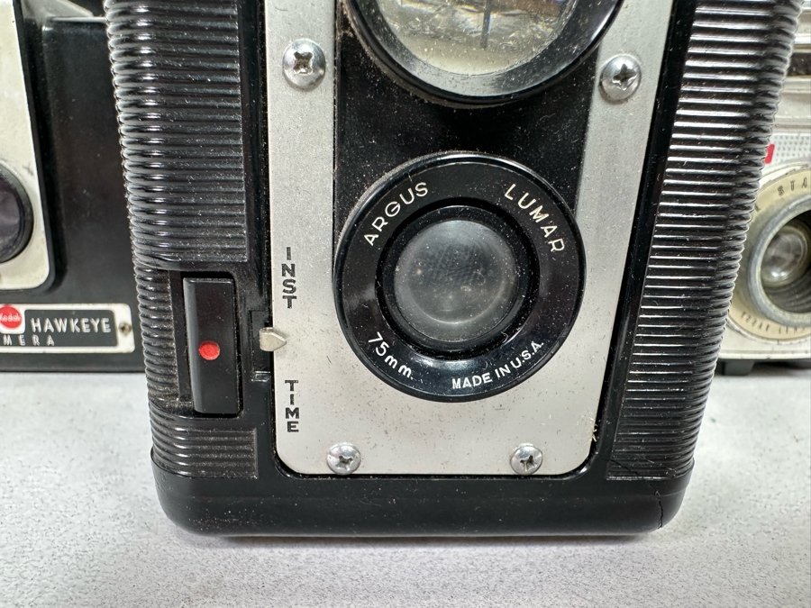 Vintage Kodak Brownie Hawkeye Camera, Vintage Argus Argoflex Seventy-Five And Vintage Kodak Brownie Starmatic Camera [Photo 6]