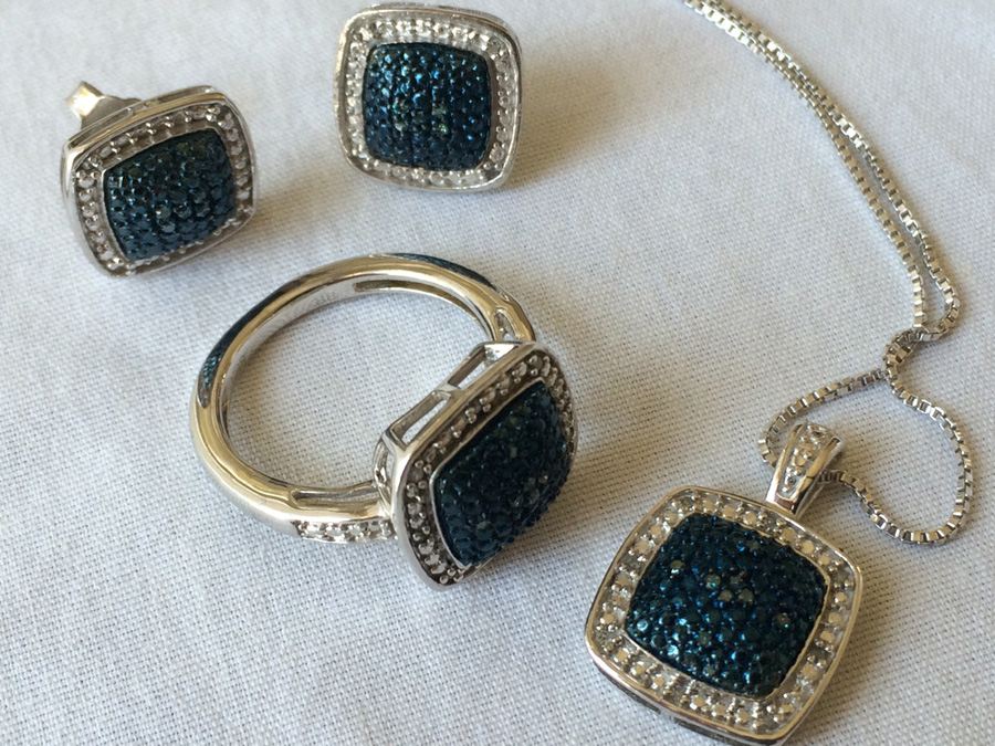 Costume Jewelry Lot [Photo 5]