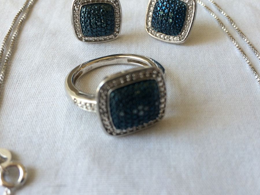 Costume Jewelry Lot [Photo 2]