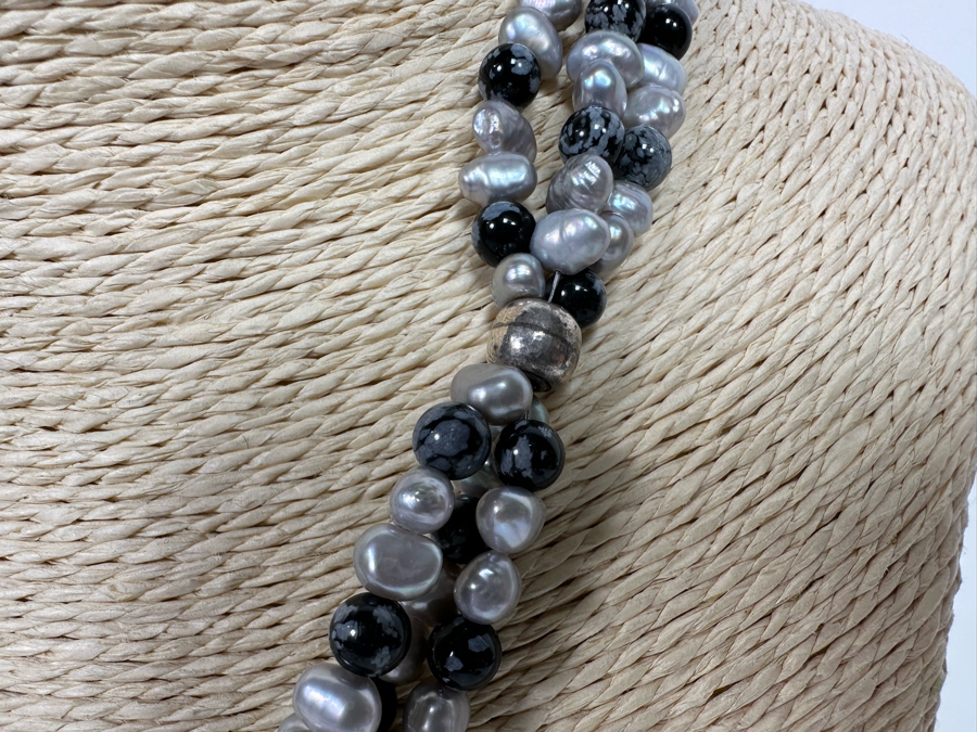17' Multi-Strand Pearl Necklace With Carved Stone Pendant [Photo 10]