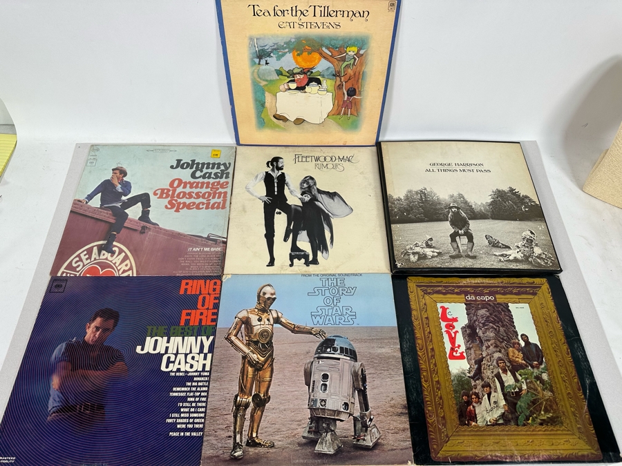 Vintage Vinyl Records: The Story Of Star Wars, Johnny Cash, George Harrison, Fleetwood Mac, Cat Stevens, Love [Photo 2]