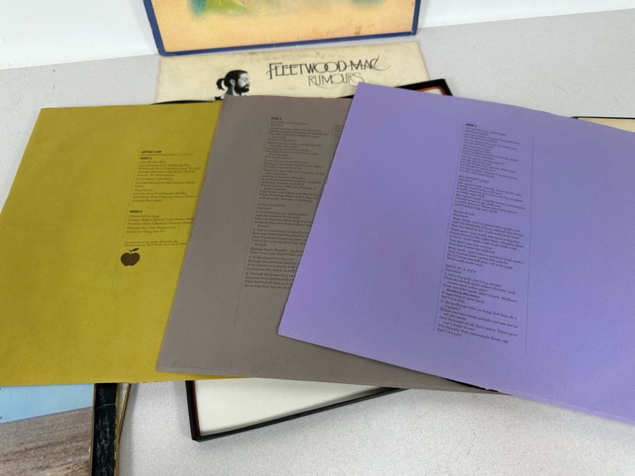 Vintage Vinyl Records: The Story Of Star Wars, Johnny Cash, George Harrison, Fleetwood Mac, Cat Stevens, Love [Photo 19]