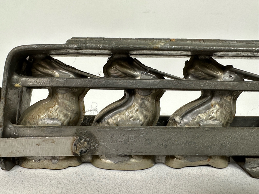 Vintage Easter Bunny Chocolate Mold Commercial Grade Makes Six Easter Bunnies 14W X 7H [Photo 3]