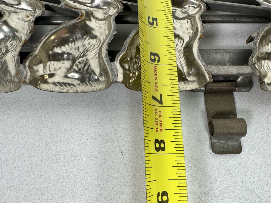 Vintage Easter Bunny Chocolate Mold Commercial Grade Makes Six Easter Bunnies 14W X 7H [Photo 9]