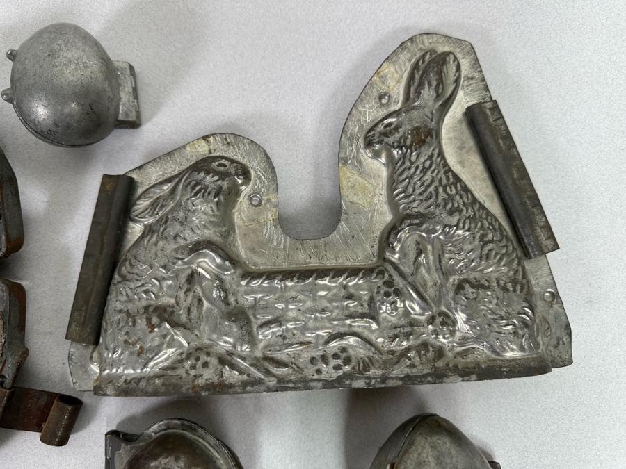 Collection Of Vintage Chocolate Molds [Photo 4]