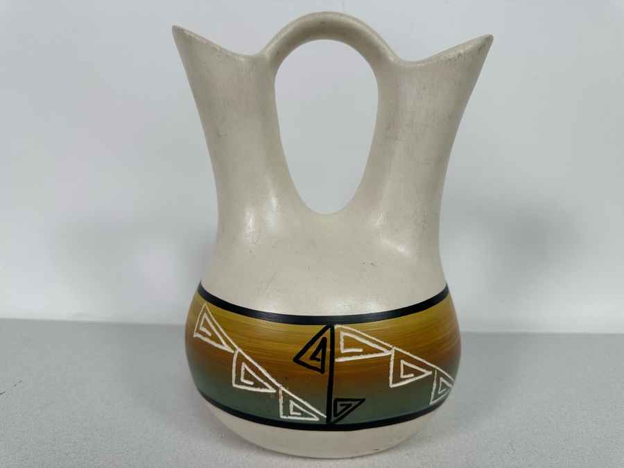 Vintage Native American Navajo Wedding Vase Signed 5.5W X 8H [Photo 4]