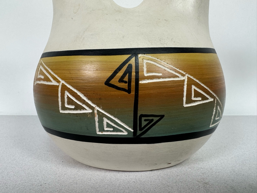 Vintage Native American Navajo Wedding Vase Signed 5.5W X 8H [Photo 5]