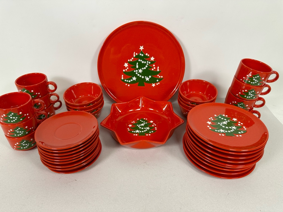 Vintage Waechtersbach Christmas Tree Holiday 39 Piece Dinnerware Set [Photo 4]