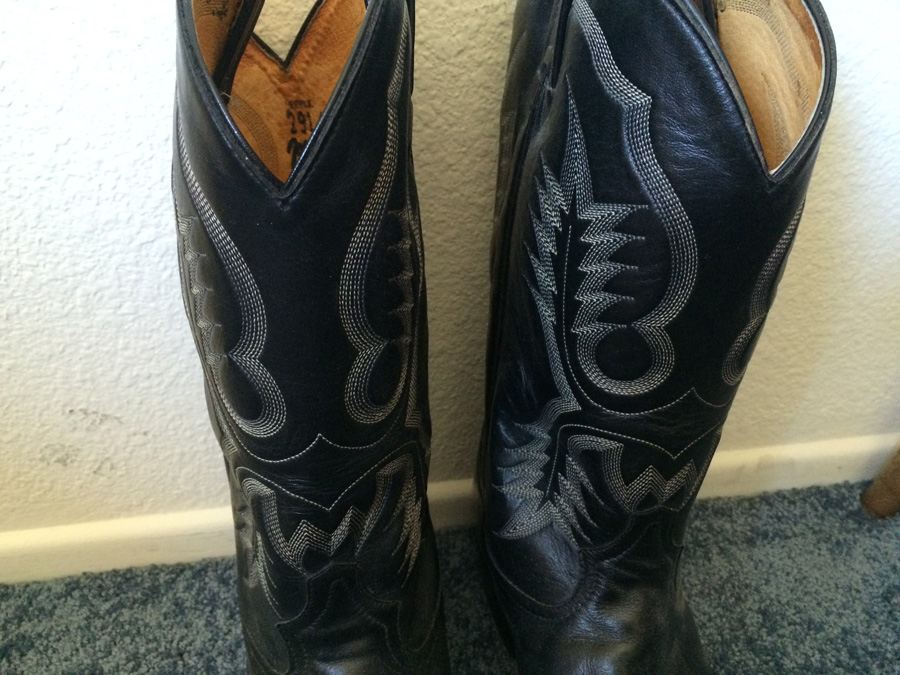 Tony Lama Black Cowboy Boots Size 13 [Photo 5]