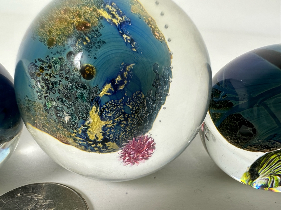 Set Of Three Art Glass Balls With Lucite Display Stand 10.25W X 5D X 7H [Photo 14]