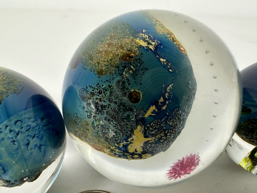 Set Of Three Art Glass Balls With Lucite Display Stand 10.25W X 5D X 7H [Photo 13]