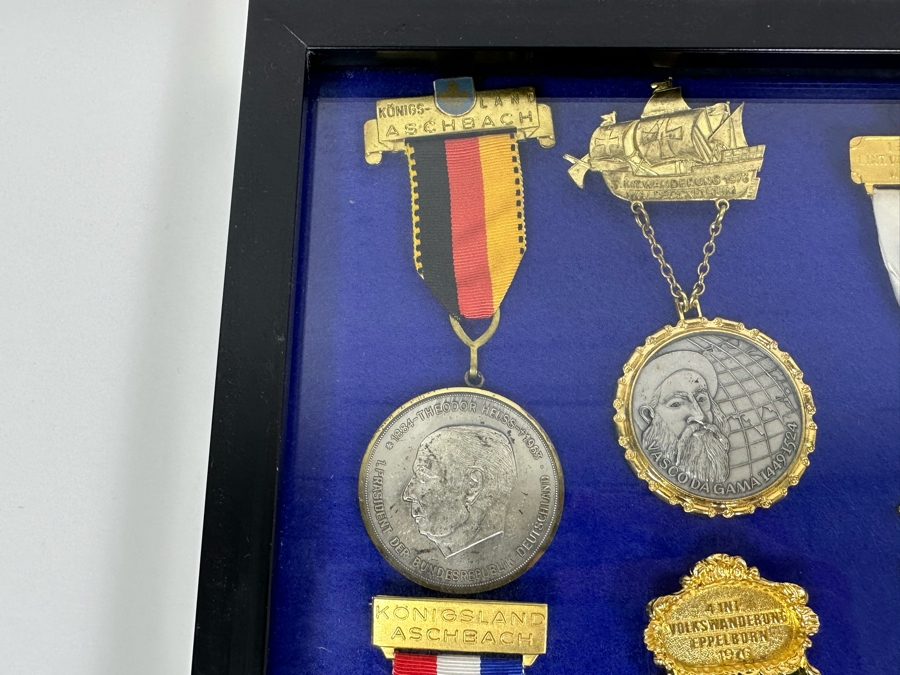 Vintage 1970s German Volksmarch Volkswanderung Medals Nicely Displayed In A Shadowbox Frame 21 X 17 [Photo 8]